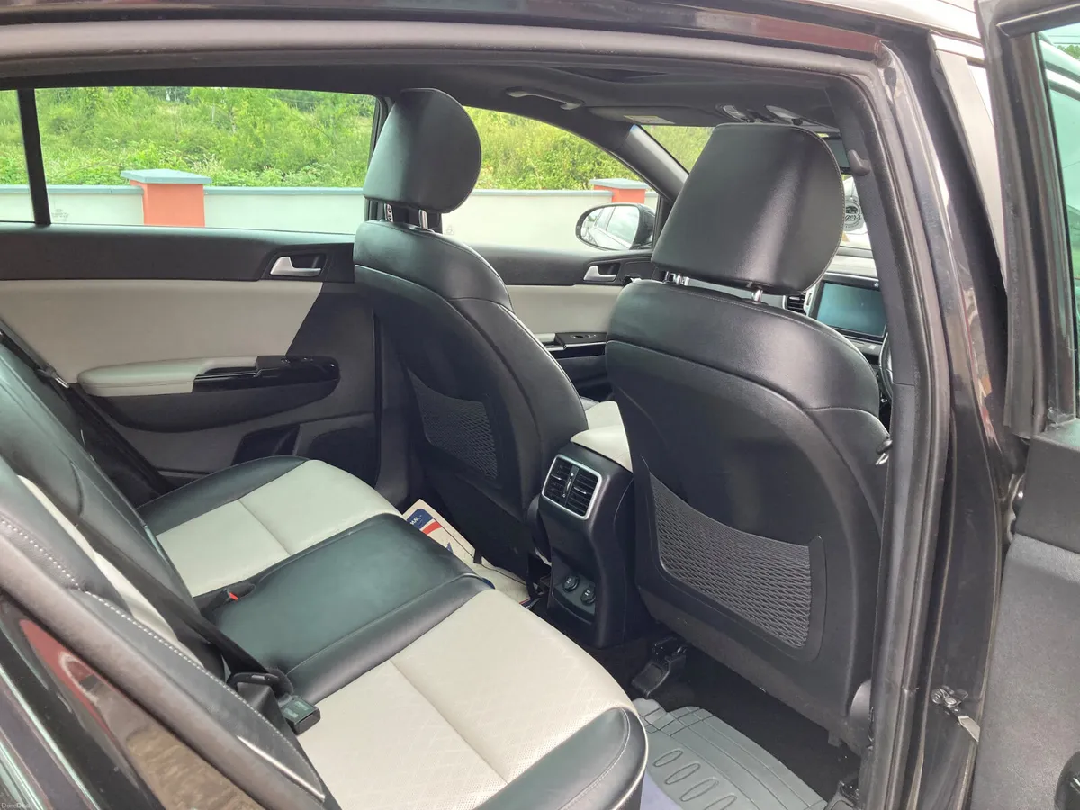 Kia Sportage 2018 GT Line Diesel manual - Image 6