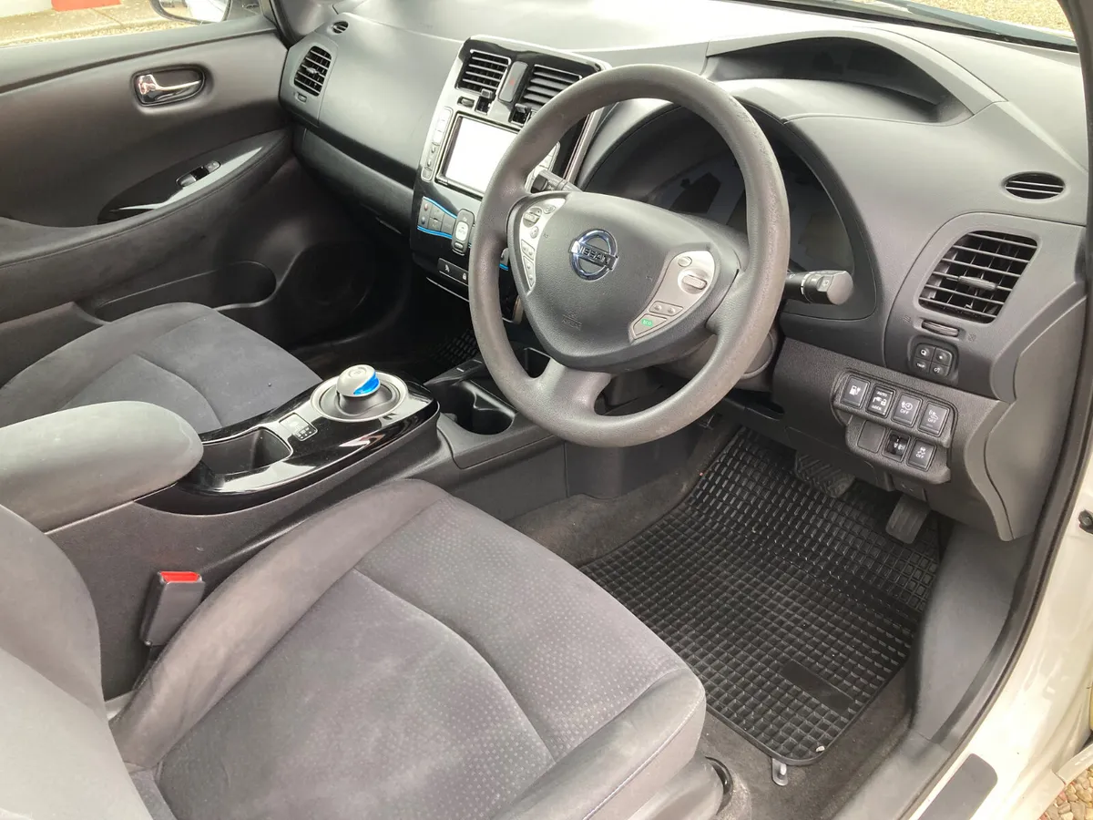 Nissan Leaf 2015 electric - Image 5