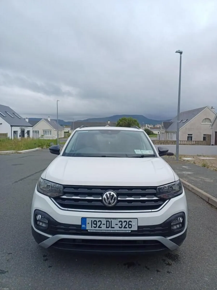2019 Volkswagen Passat - Image 4