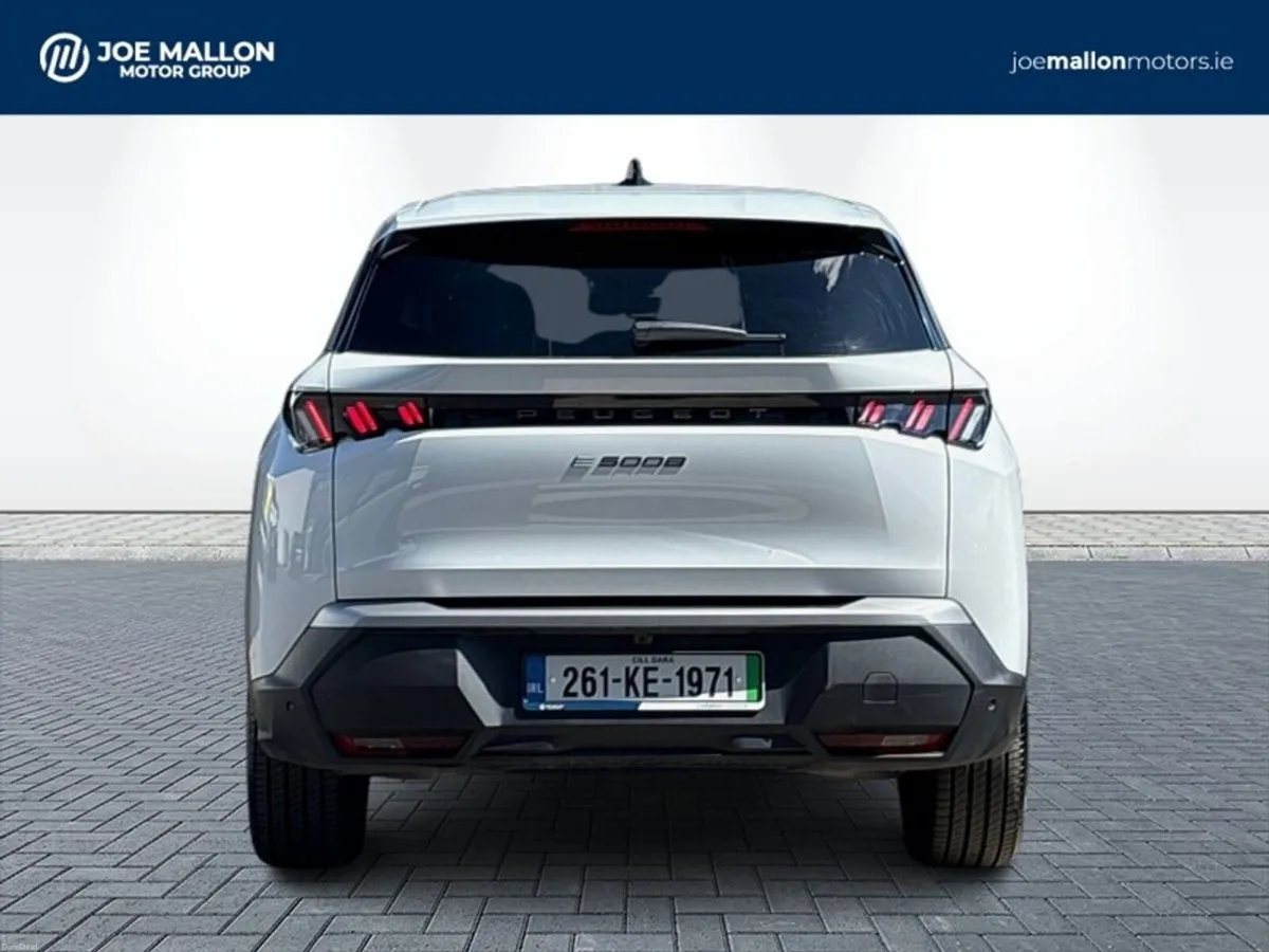 Peugeot 5008 B EV 73kwh 210hp Allure ** Amazing Va - Image 5
