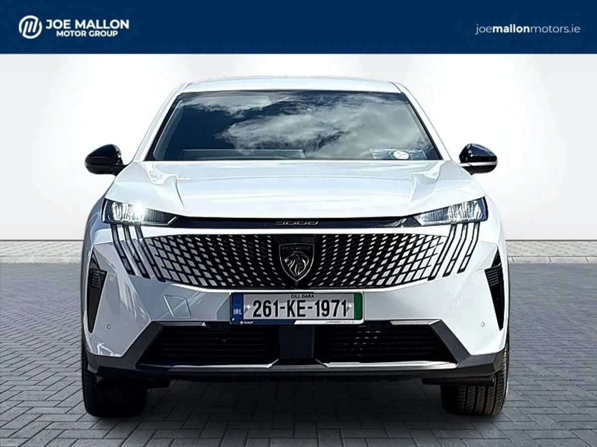 Peugeot 5008 B EV 73kwh 210hp Allure ** Amazing Va - Image 3