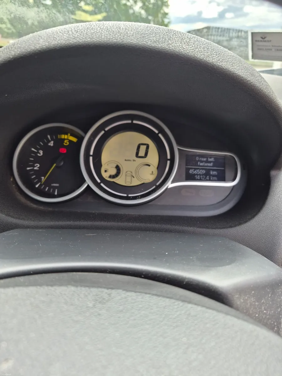 Renault Megane 2010 - Image 2