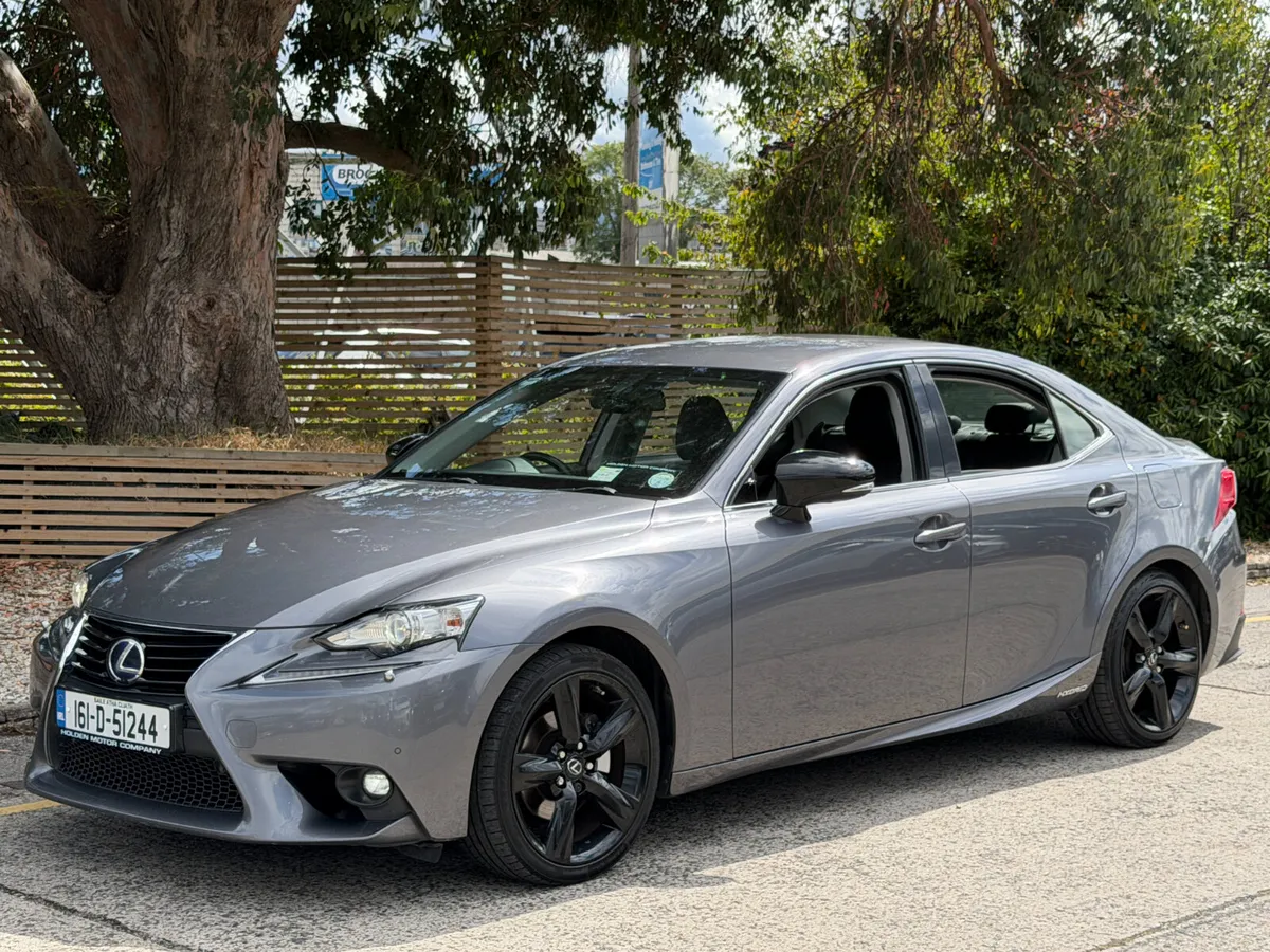 2016 Lexus IS SPORT - Image 2