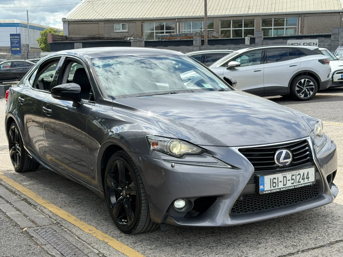 2016 Lexus IS SPORT - Image 5