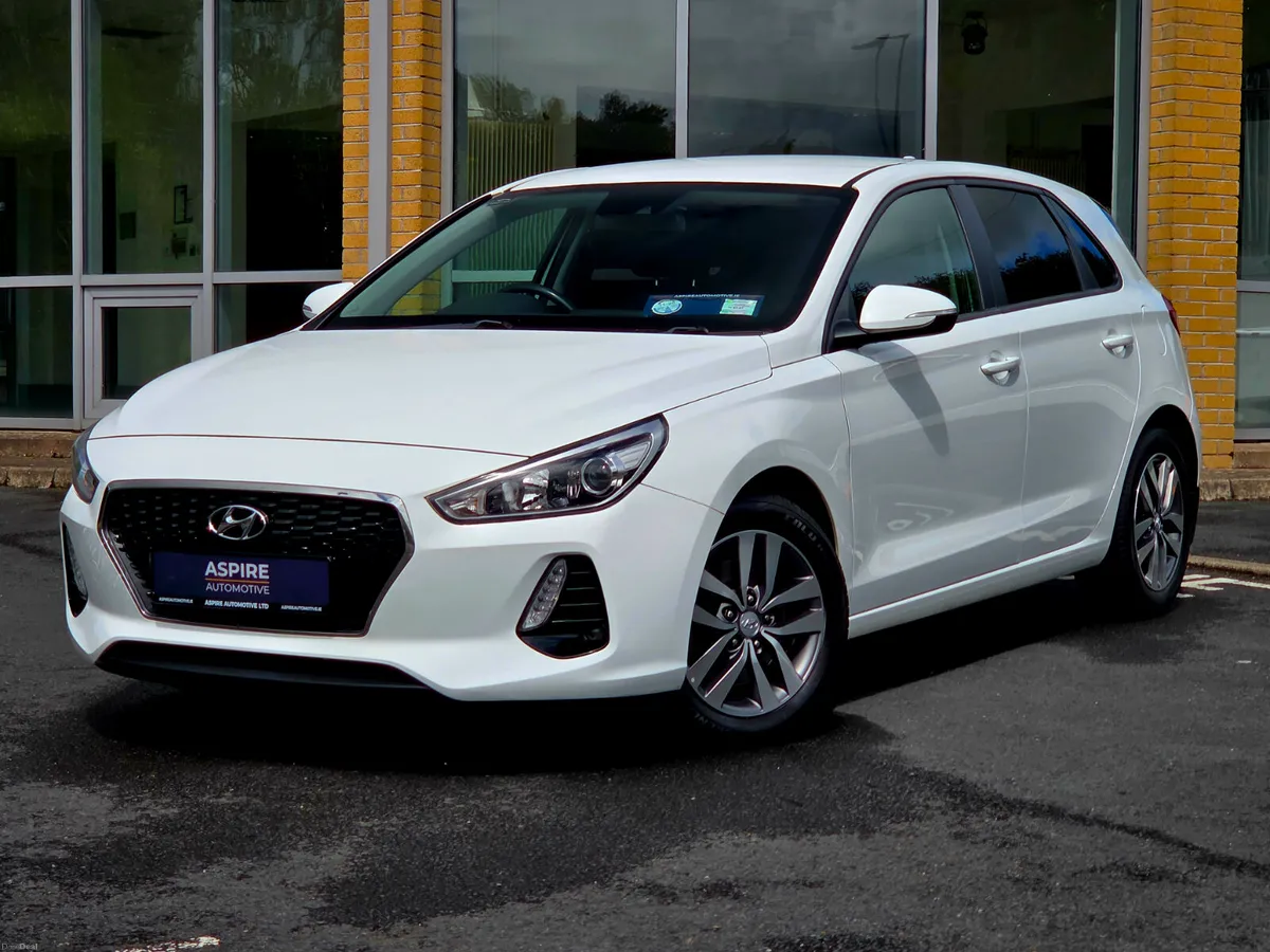 **Low Kms** Hyundai i30 2017 - Image 1