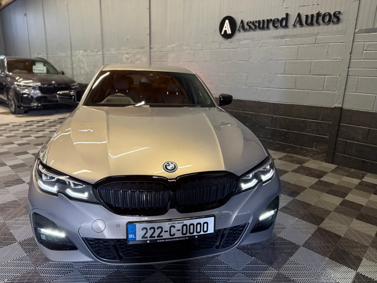 222 BMW 330E  X-Drive  M-Sport Pro Edition - Image 5