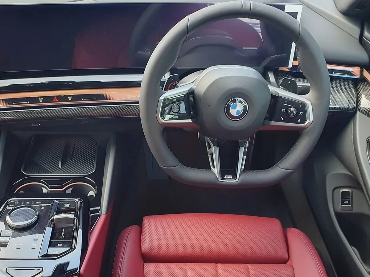BMW 5-Series 520i M Sport Pro Saloon - Image 5