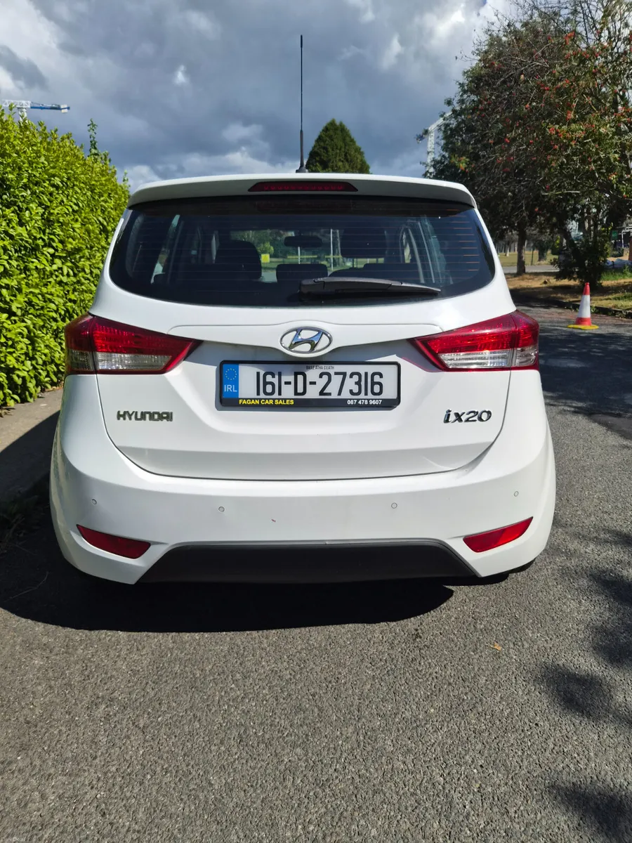 Hyundai ix20 Deluxe **Automatic** - Image 4