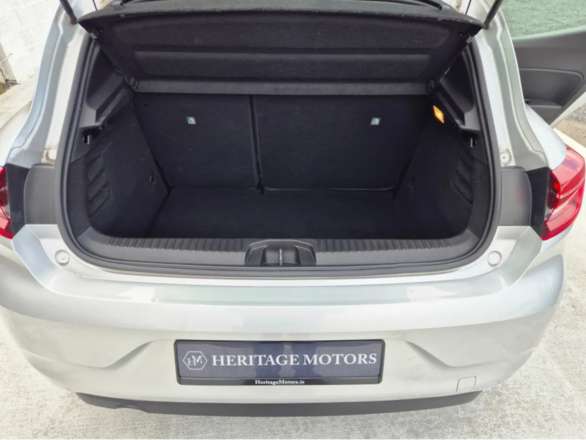 Renault Clio EQUILIBRE TCE 90 MY22.5 5 5DR - Image 4