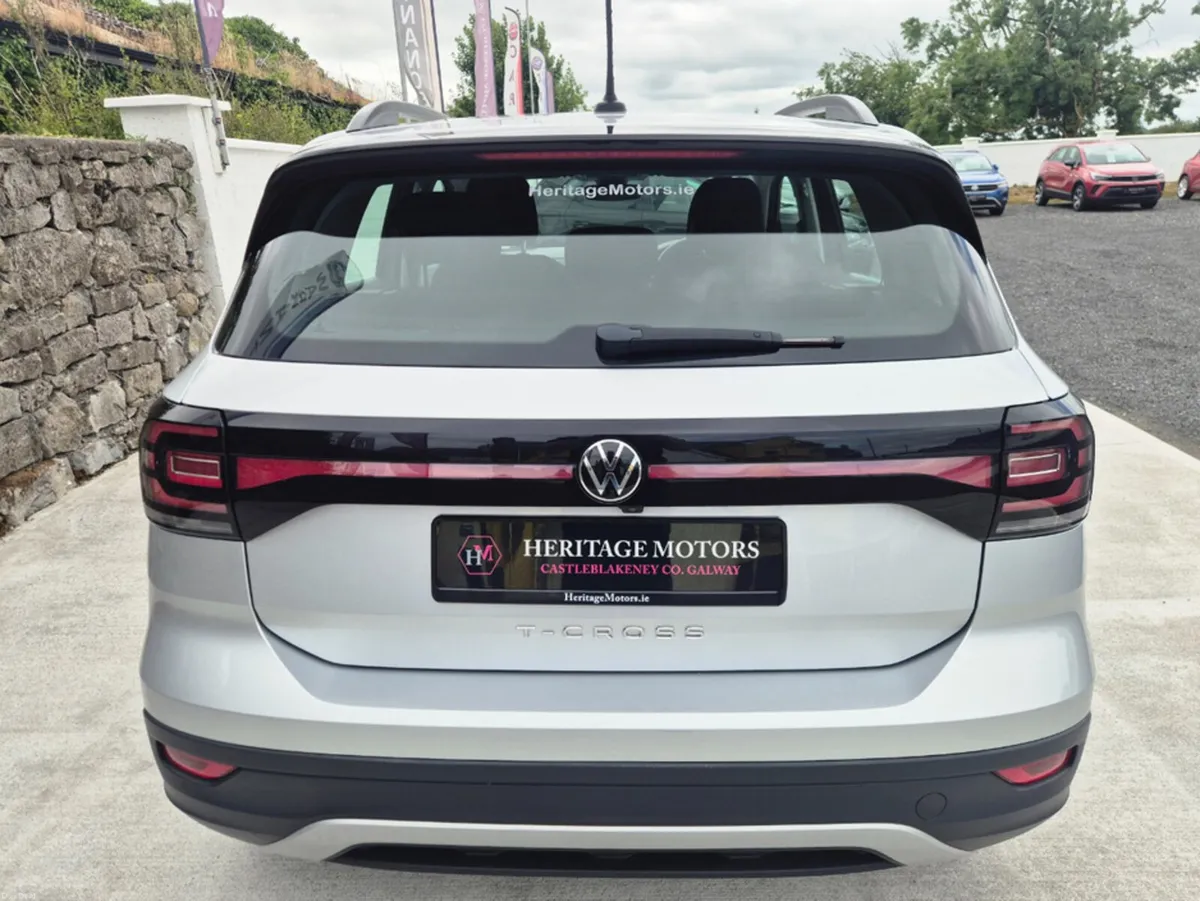 Volkswagen T-Cross LIFE 1.0 TSI MANUAL 5SPEED 95BH - Image 4