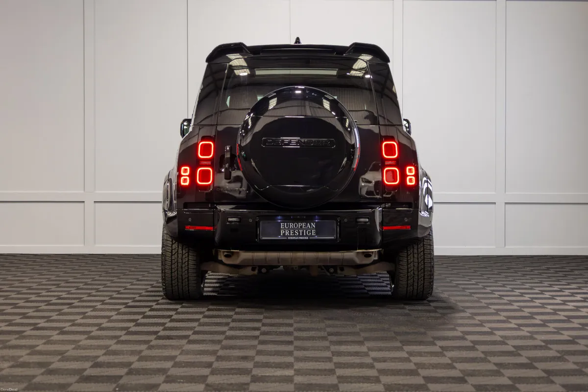 2023 Land Rover Defender P400e X-Dynamic HSE - Image 5
