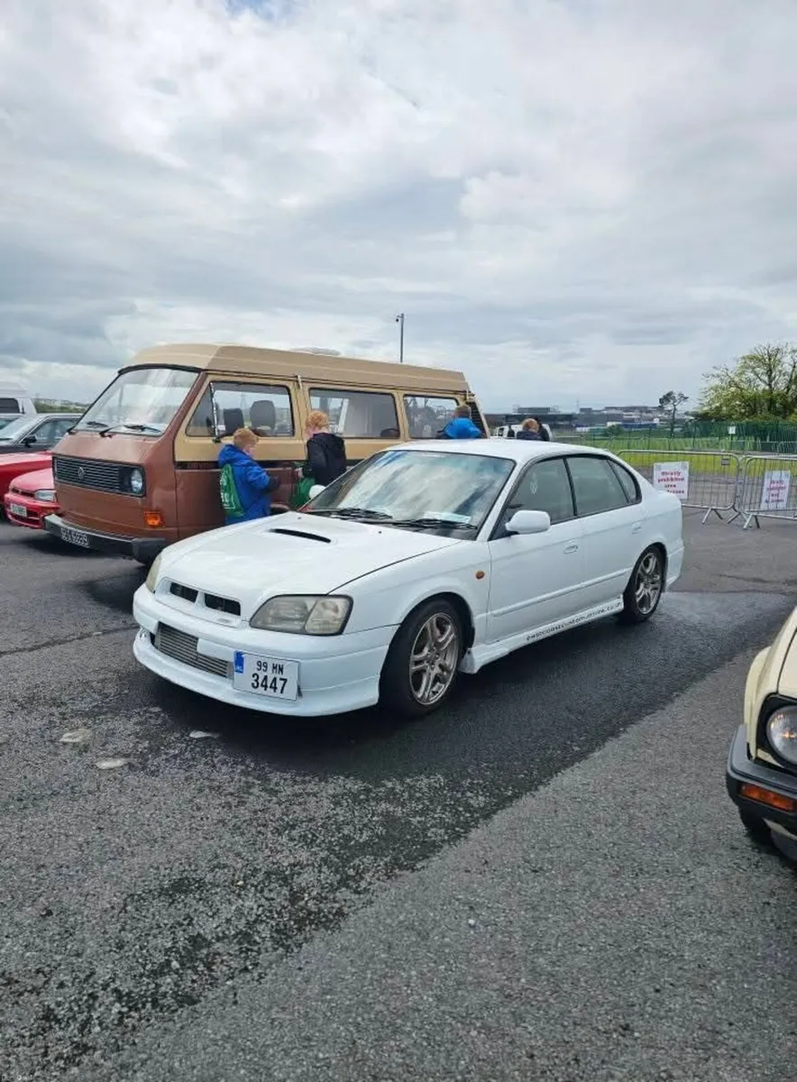 Subaru Legacy 1999 - Image 2
