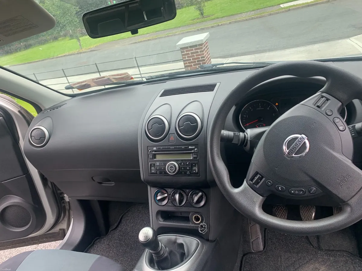 Nissan Qashqai 2010 - Image 2