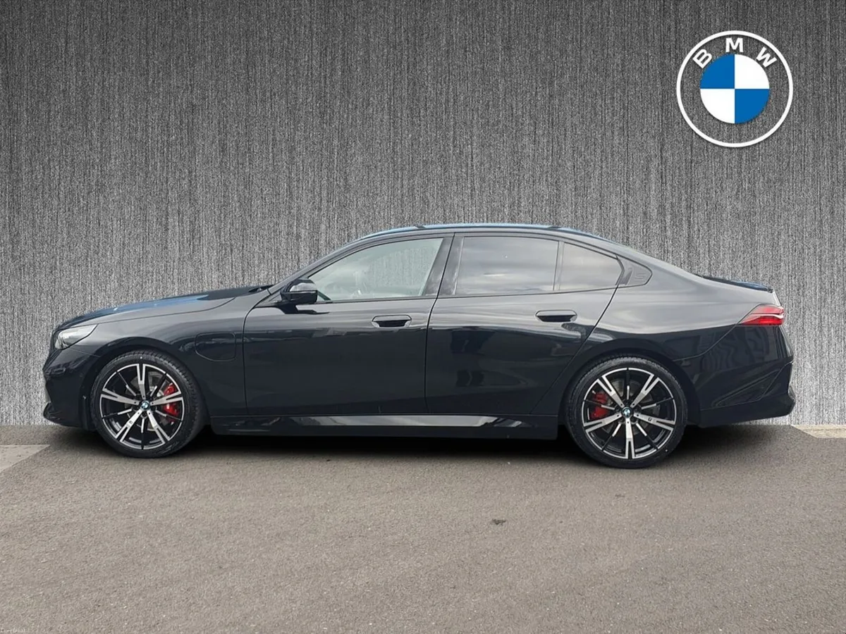 BMW 5-Series 530e M Sport Pro Saloon - Image 3
