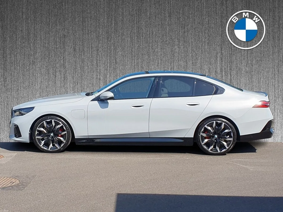 BMW 5-Series 530e M Sport Pro Saloon - Image 3