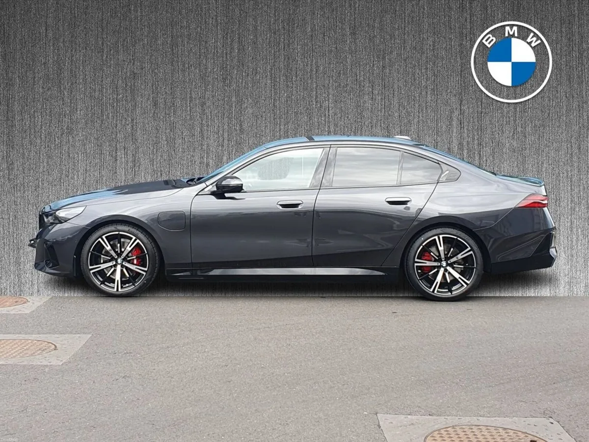 BMW 5-Series 530e M Sport Pro Saloon - Image 3