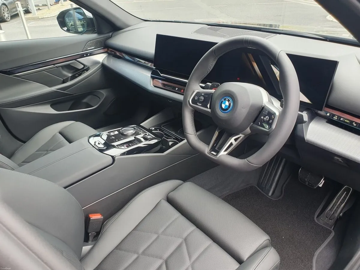 BMW 5-Series 530e M Sport Pro Saloon - Image 6