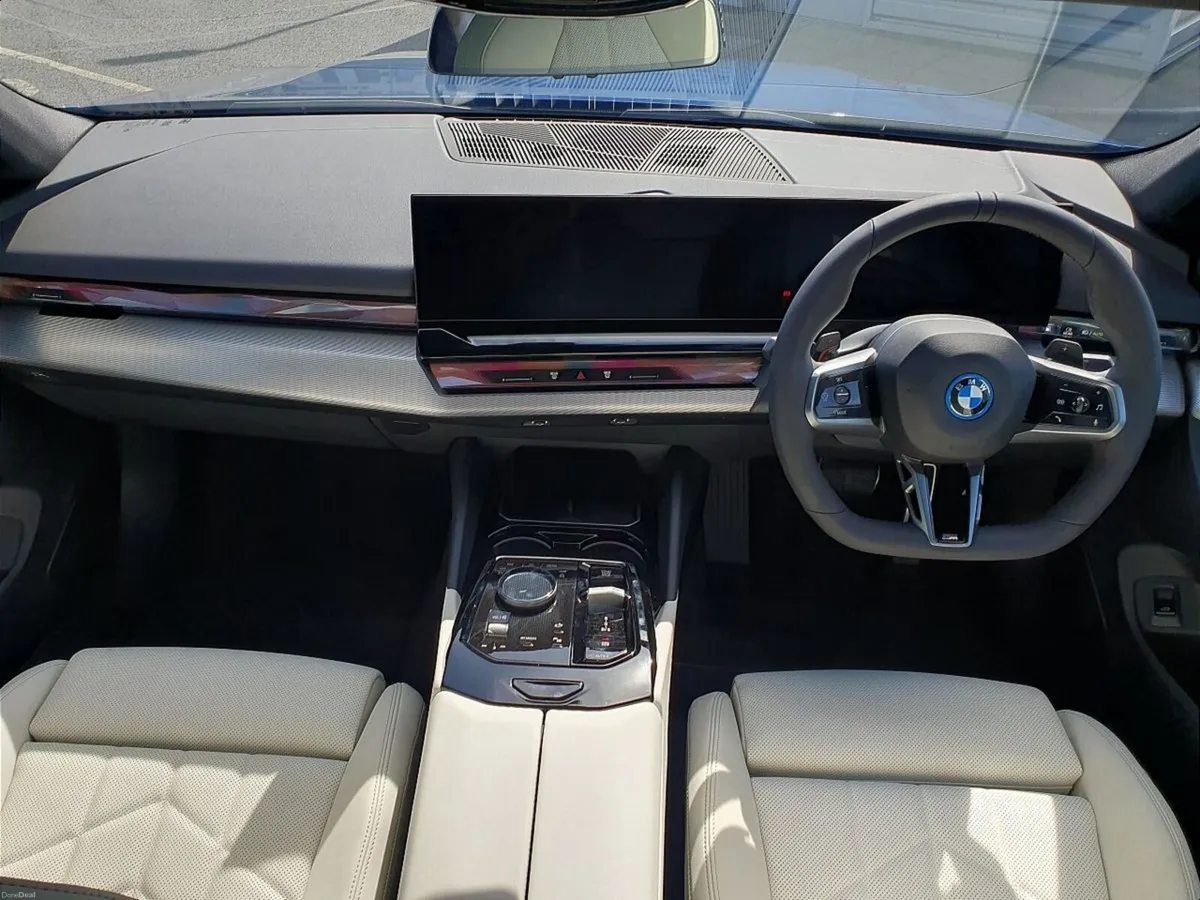 BMW 5-Series 530e M Sport Saloon - Image 4