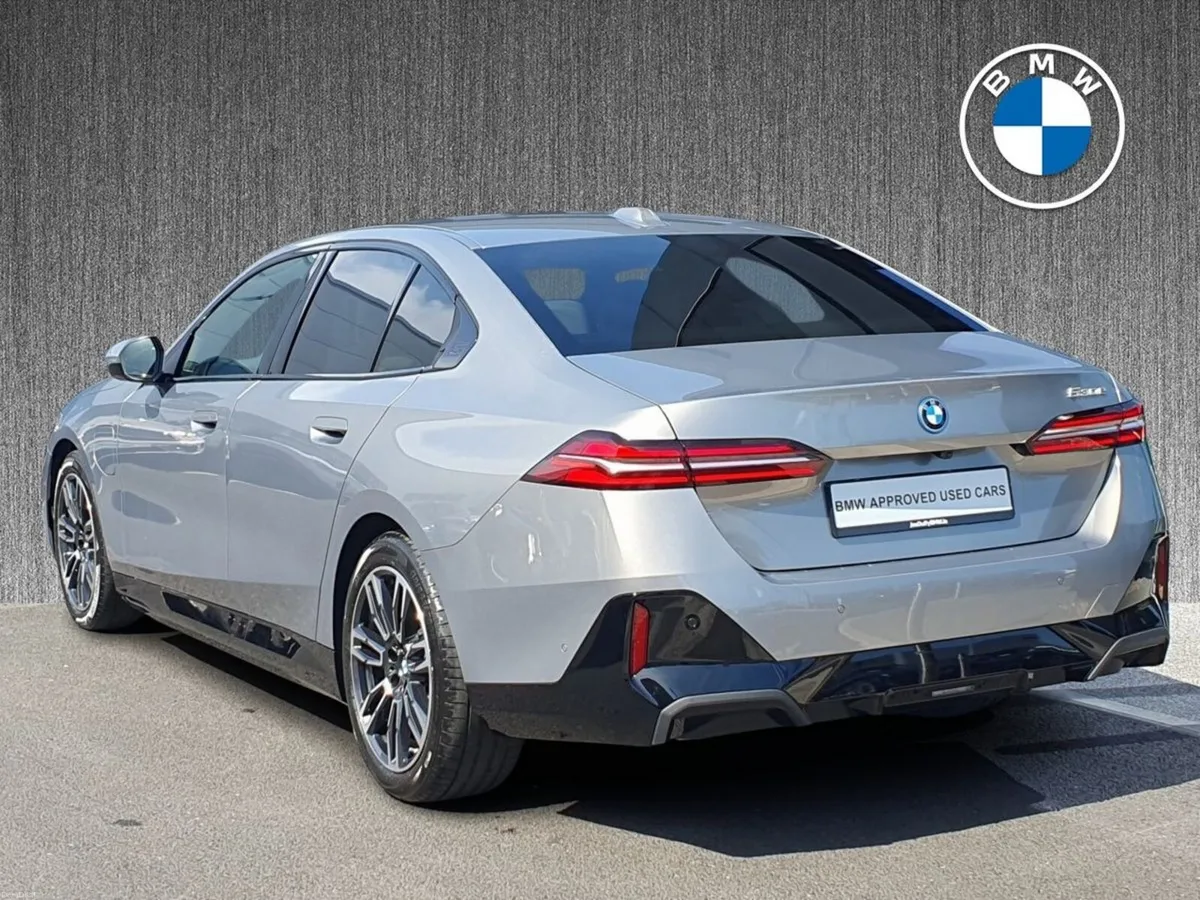 BMW 5-Series 530e M Sport Saloon - Image 2
