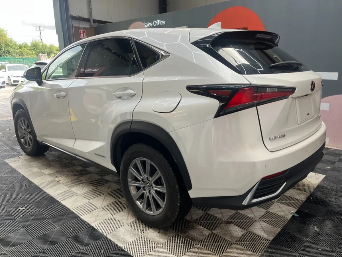 Lexus NX 2019 LEXUS  NX300H AUTOMATIC / CRUISE CON - Image 5