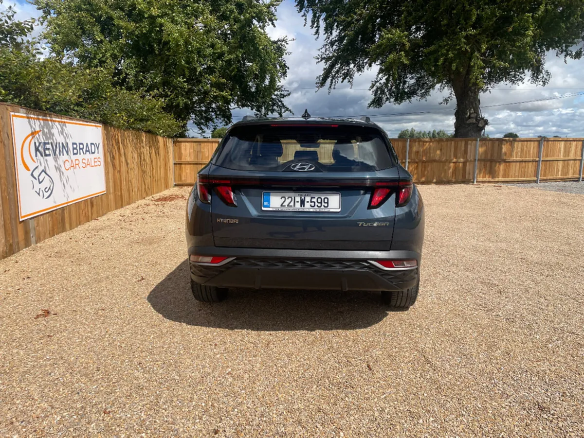 Hyundai Tucson EXECUTIVE 1.6 DIESEL SUV - Image 6