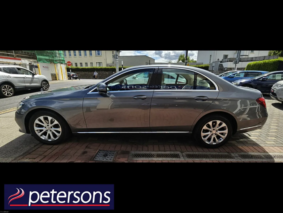 Mercedes-Benz E-Class E220D EXCLUSIVE 4DR AUTOMATI - Image 5