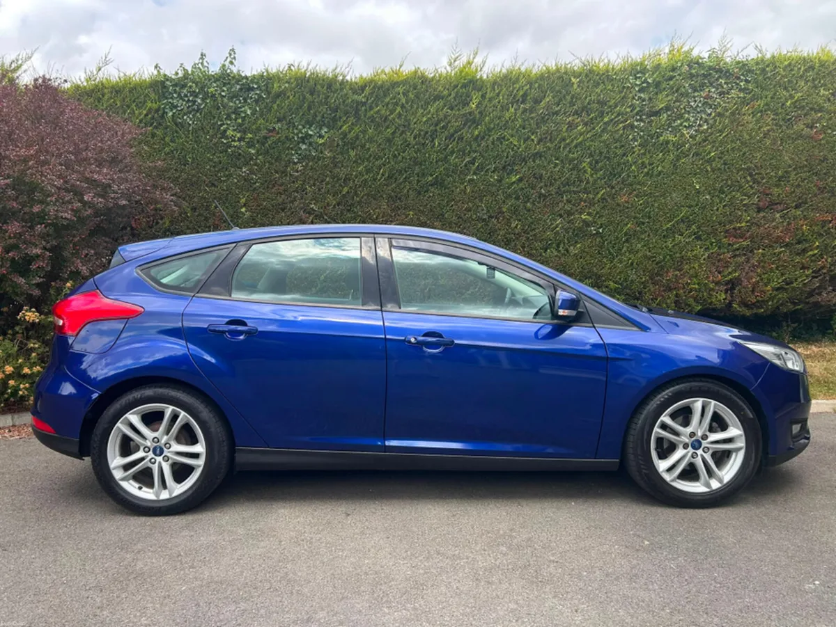 Ford Focus STYLE 1.5 TD 95PS 6SPEED 4 4DR - Image 6