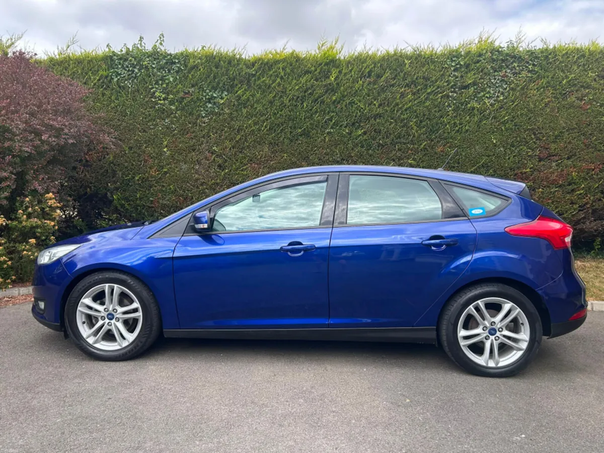Ford Focus STYLE 1.5 TD 95PS 6SPEED 4 4DR - Image 2