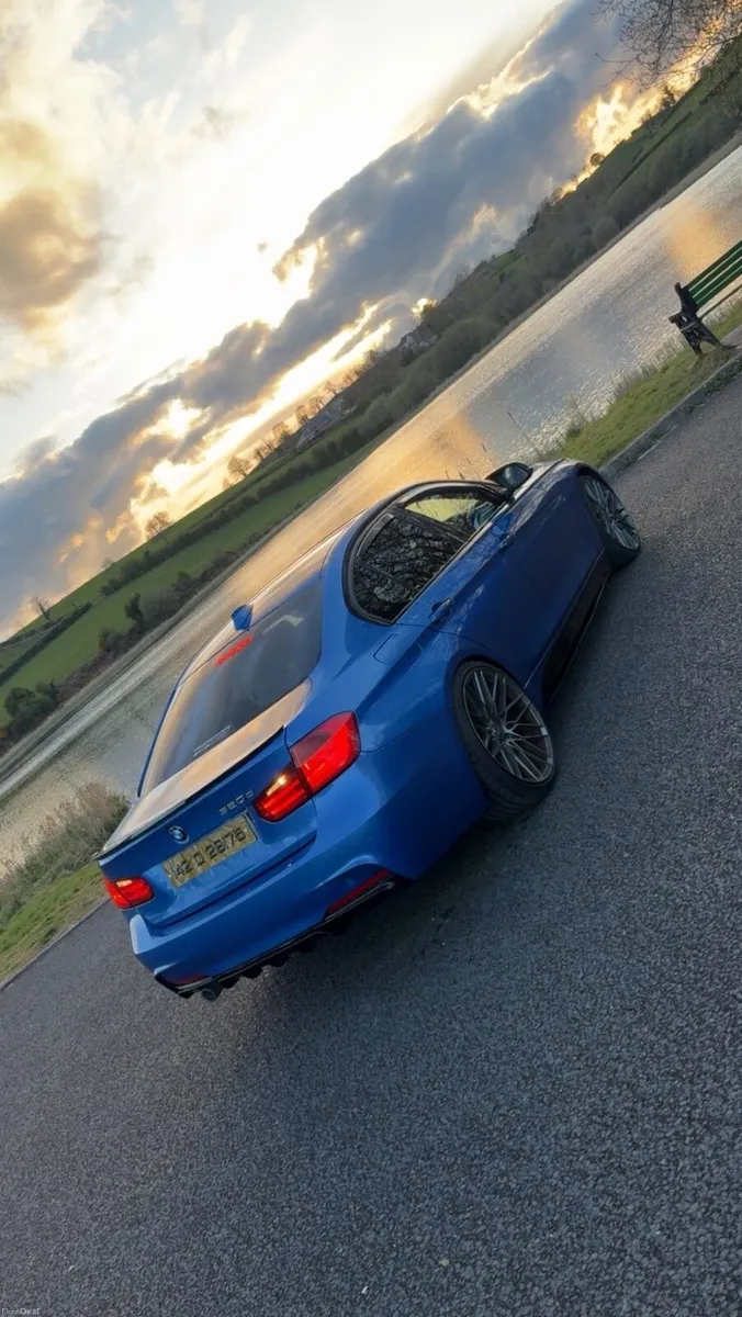 BMW 320d - Image 2