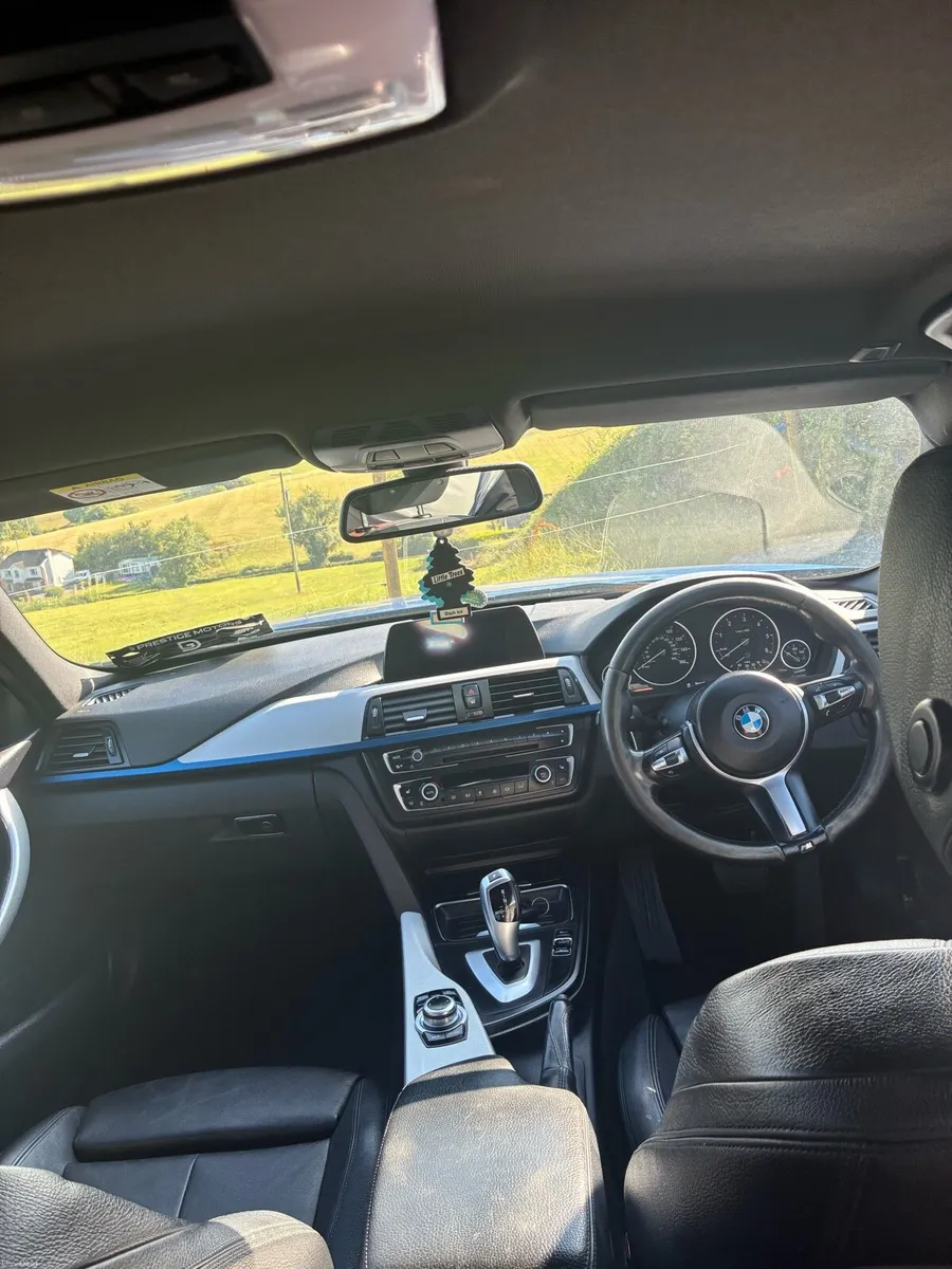 BMW 320d - Image 5