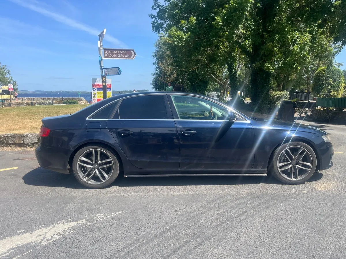 Audi A4 2010 - Image 1