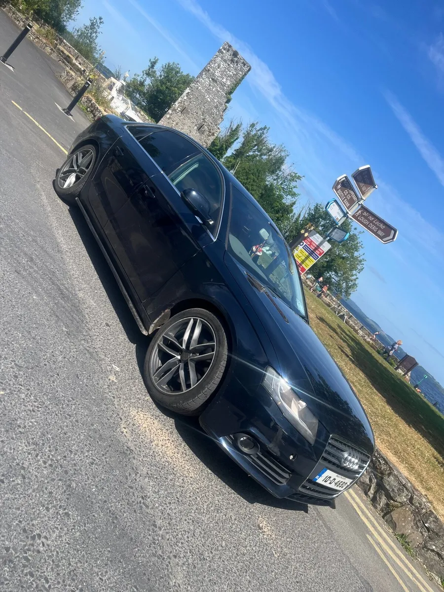 Audi A4 2010 - Image 2