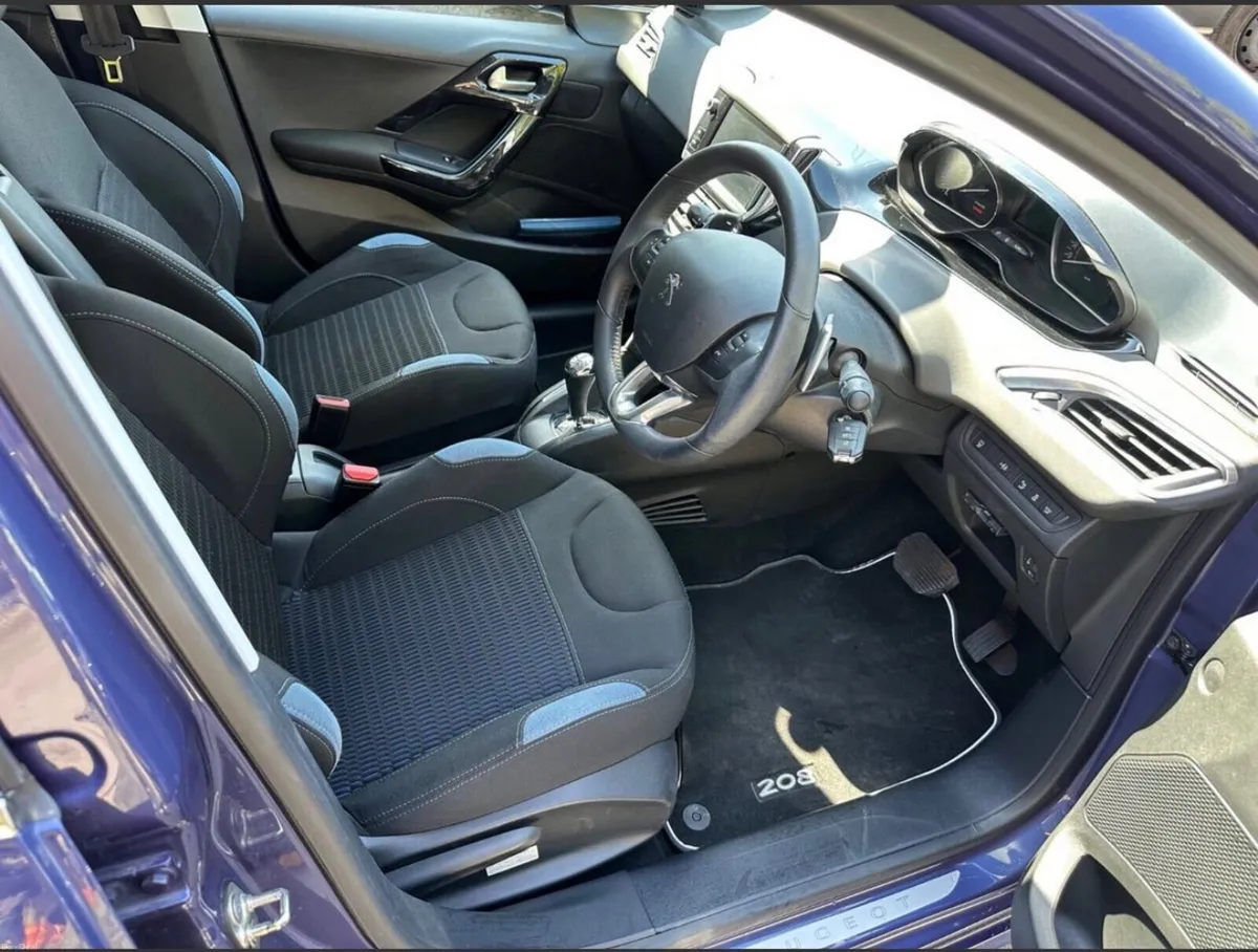 Peugeot 208 2014 - Image 6