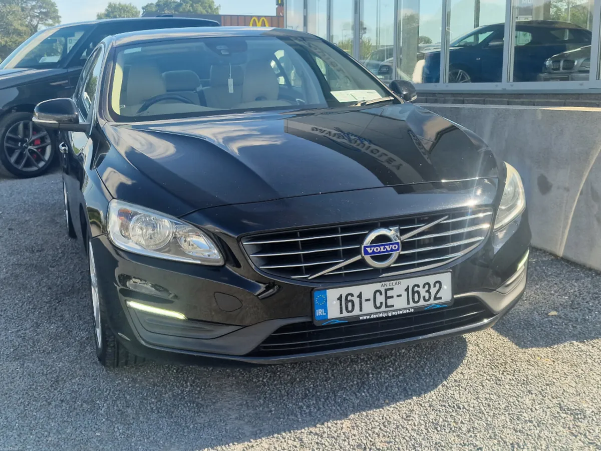 Volvo S60 D2 SE 4DR - Image 2