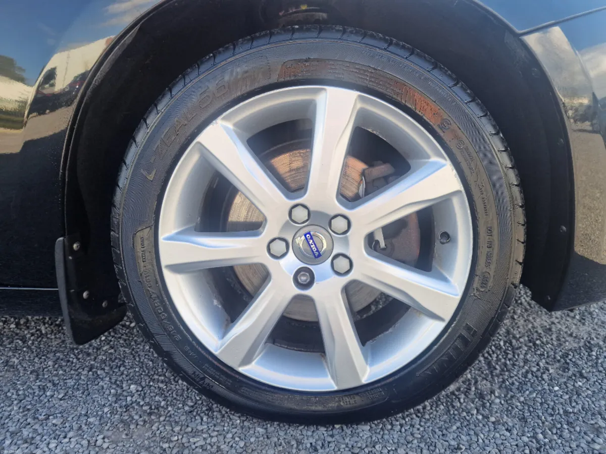 Volvo S60 D2 SE 4DR - Image 4