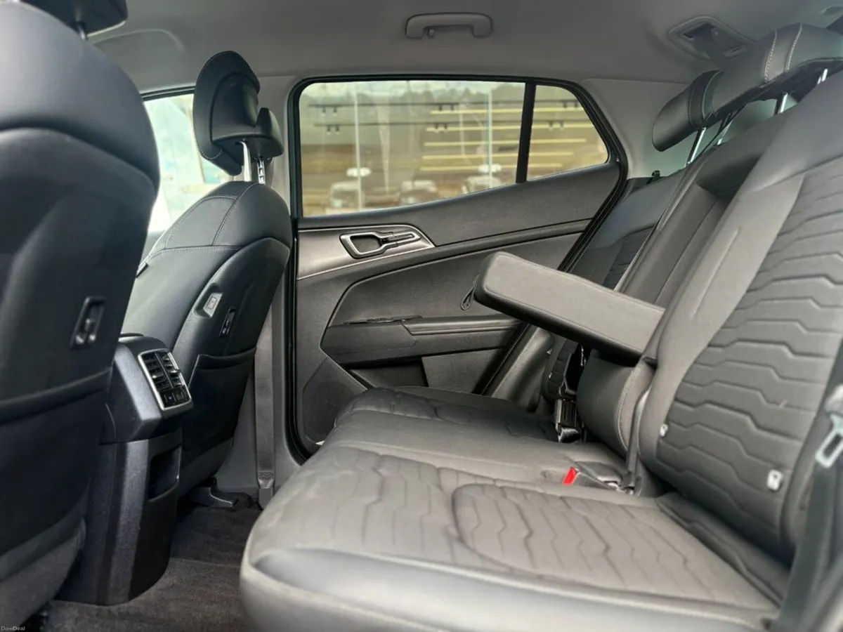 Kia Sportage 1.6 Plug in hybrid - Image 4