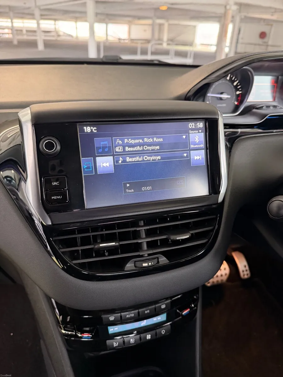 Peugeot 208 2014 - Image 4