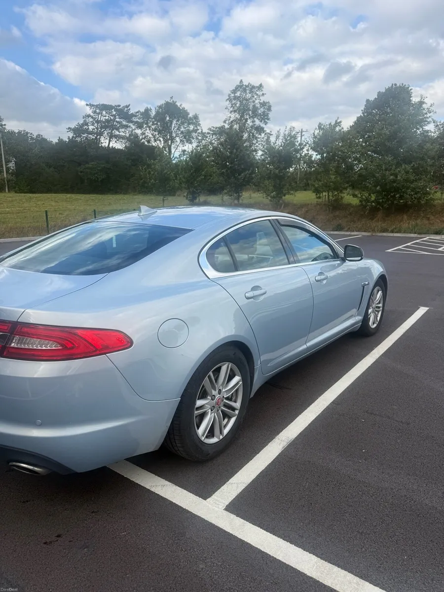 Car - Image 4
