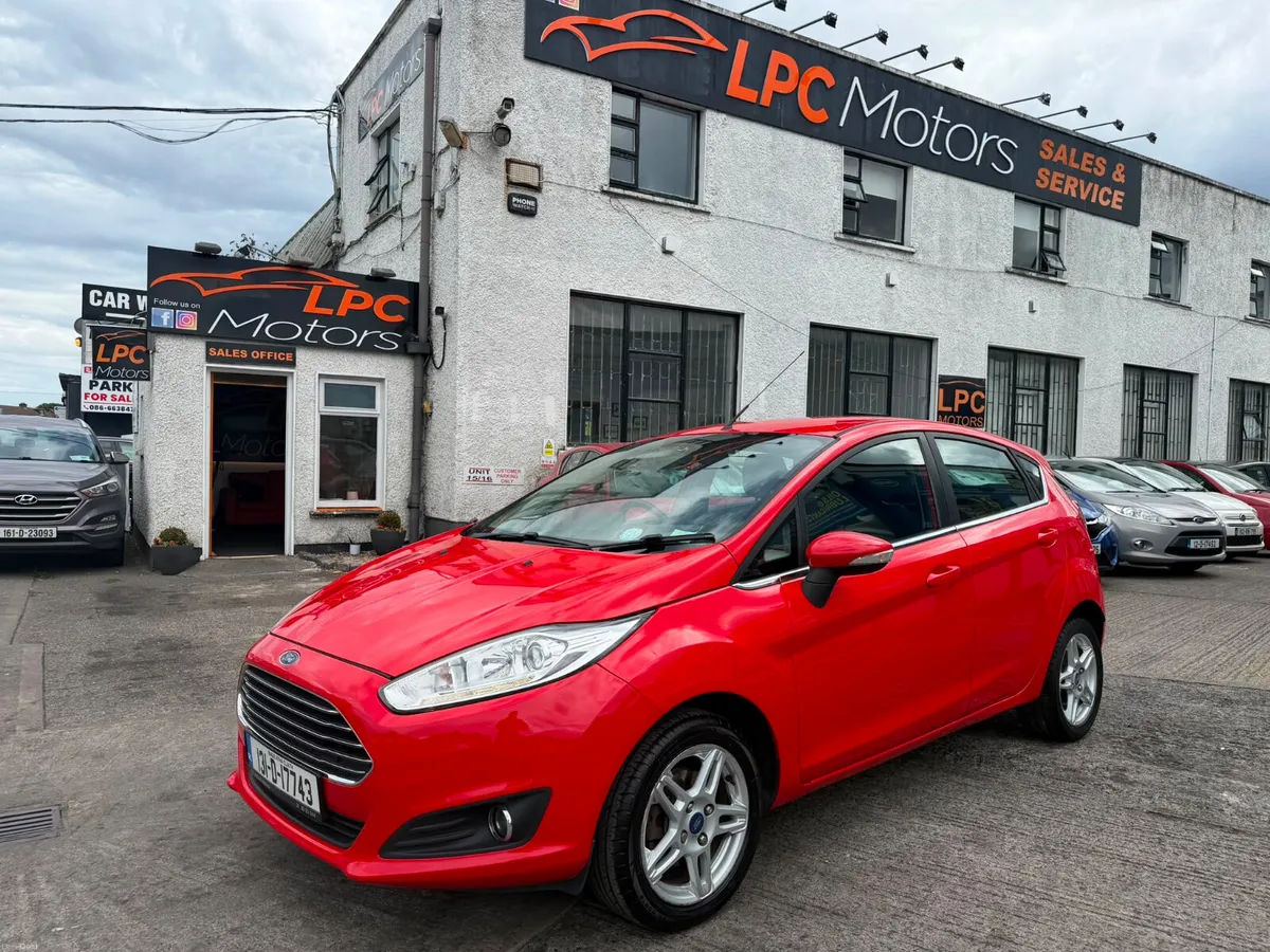 Ford Fiesta 2013 - Image 2