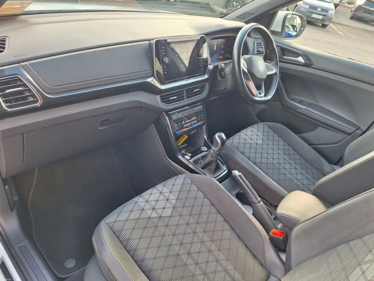 Volkswagen T-Cross R-Line 1.0 TSI 115HP **REAR VIE - Image 3