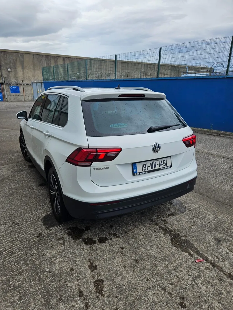 Volkswagen Tiguan 2019 - Image 3