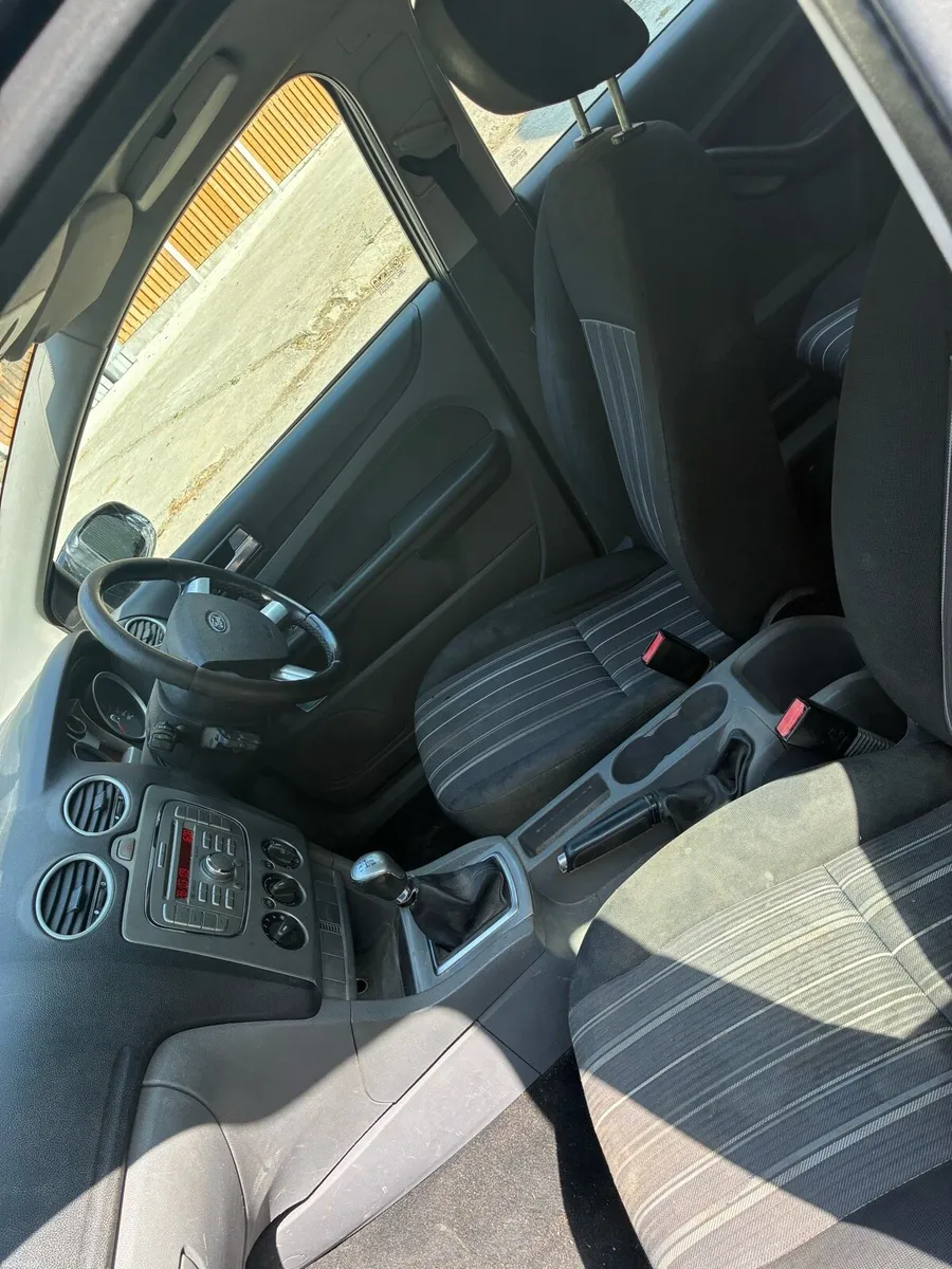 Car - Image 4