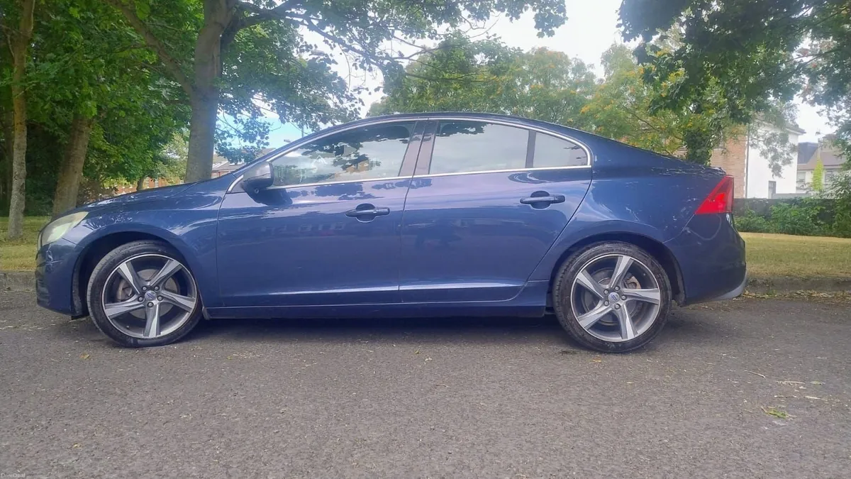 Volvo S60 2013 Automatic - Image 5