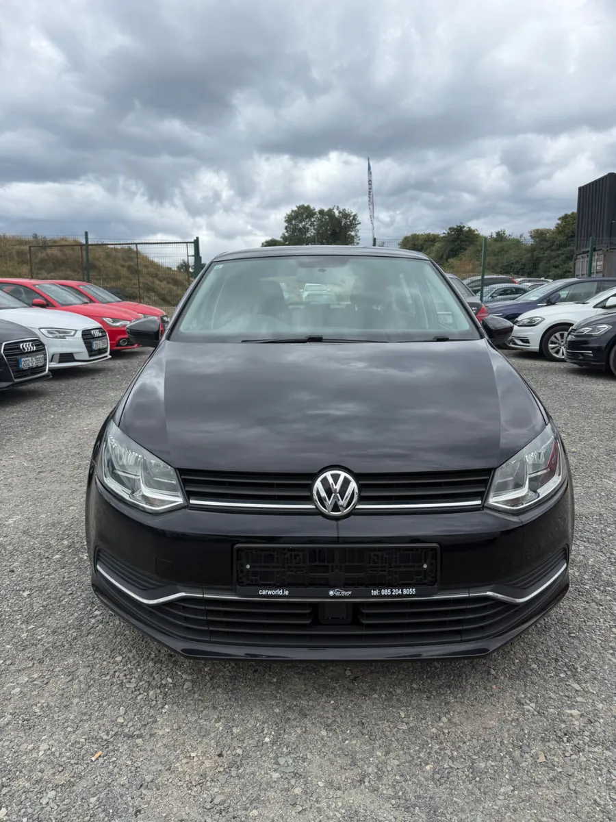 Volkswagen Polo 2015 Black - Image 1