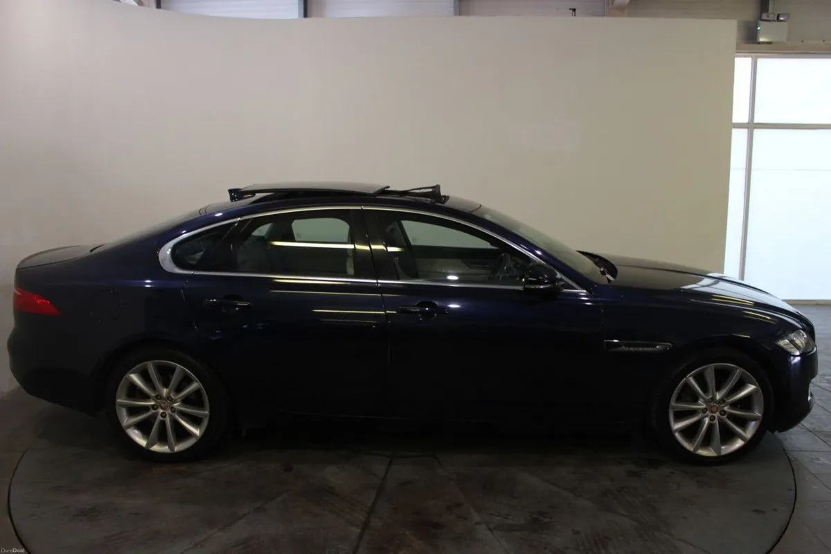 Jaguar XF 2.0 D 180PS Portfolio Auto - TENDER 14 - - Image 3