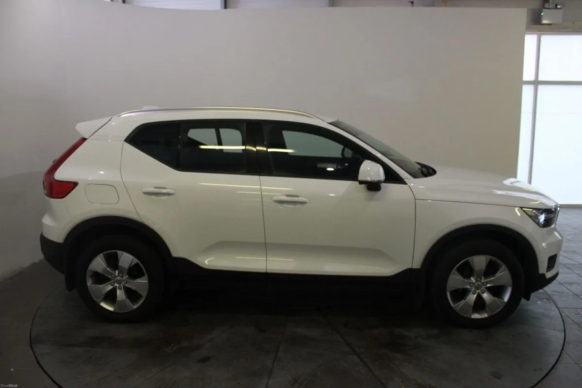 Volvo XC40 D3 (150hp) Momentum- TENDER 12 - Image 2
