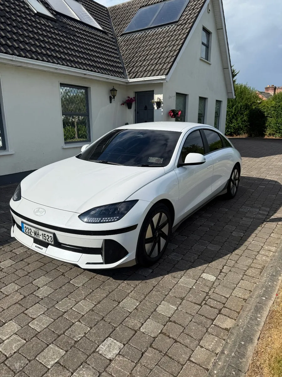 Hyundai IONIQ 6 Signature 77kW - Image 2