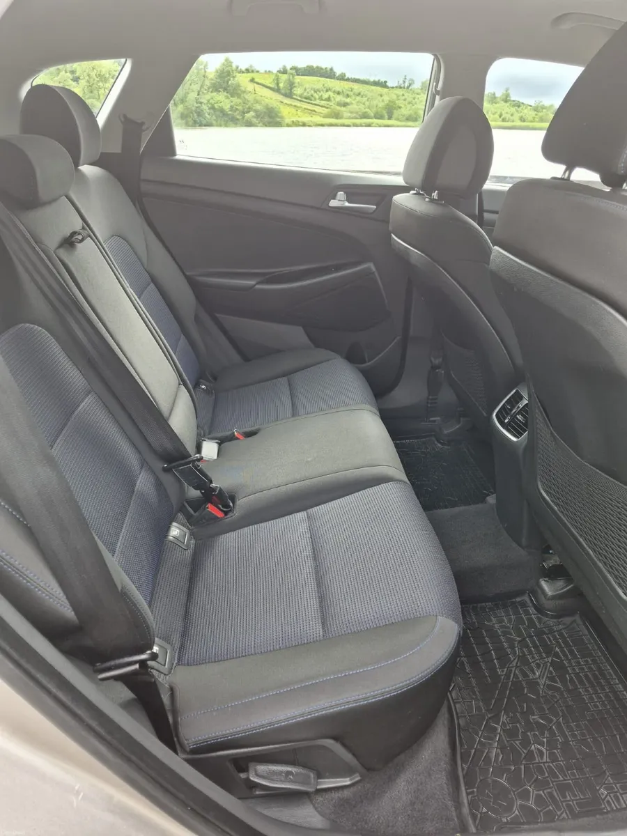 Hyundai Tucson 2017 automatic - Image 5