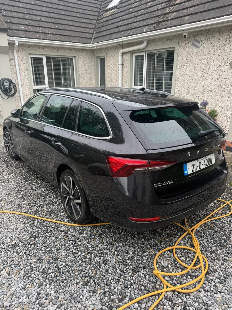 SKODA OCTAVIA 1.4TSI IV SE Automatic - Image 2
