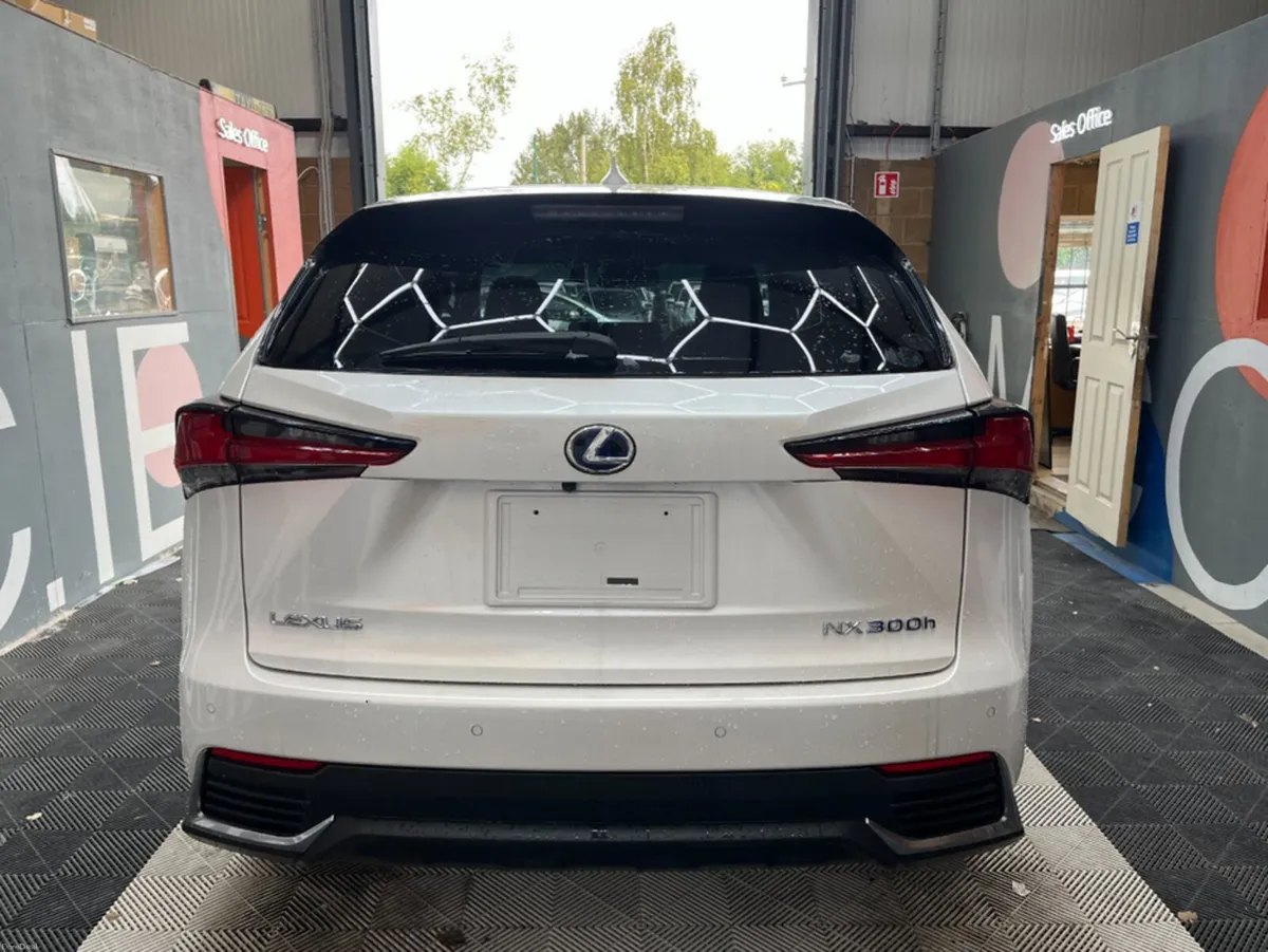 Lexus NX 2020 LEXUS NX300h PACKAGE  AUTOMATIC / CR - Image 3